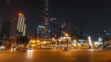 8K延时深圳平安金融大厦CBD夜景车流视频的预览图